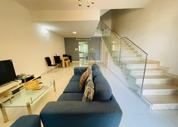 Investor Deal Vacant Furnished 4BR Closed Kitchen