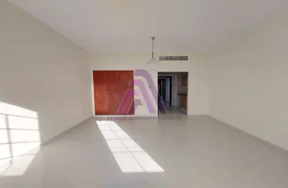 Empty Room image for: Apartment - 1 Bathroom for rent in P09 - France Cluster - International City - Dubai, Image 1