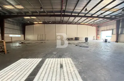 Warehouse - Studio for rent in Dubai Investment Park (DIP) - Dubai