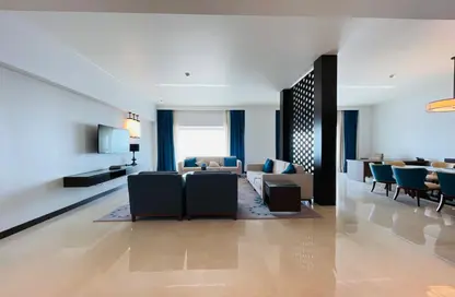 Apartment - 3 Bedrooms - 5 Bathrooms for rent in Fairmont Marina Residences - The Marina - Abu Dhabi