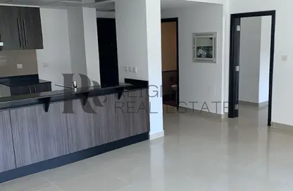 شقة - غرفة نوم - 2 حمامات للايجار في برج 24 - الريف داون تاون - الريف - أبوظبي