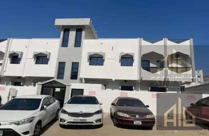 عمارة بالكامل - استوديو - 8 حمامات للبيع في النعيمية - عجمان