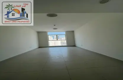 Apartment - 2 Bedrooms - 3 Bathrooms for rent in Al Khan Lagoon Tower - Al Khan Lagoon - Al Khan - Sharjah