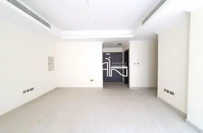 Apartment - 1 Bedroom - 2 Bathrooms for rent in Al Najda Street - Abu Dhabi