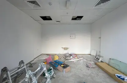 Shop - Studio for rent in Al Majaz 3 - Al Majaz - Sharjah