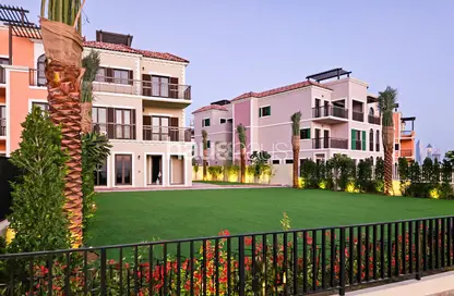 Outdoor Building image for: Villa - 5 Bedrooms - 7 Bathrooms for rent in Sur La Mer - La Mer - Jumeirah - Dubai, Image 1