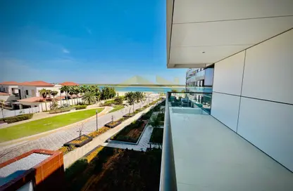 Balcony image for: Apartment - 3 Bedrooms - 5 Bathrooms for rent in Qaryat Al Hidd - Saadiyat Island - Abu Dhabi, Image 1
