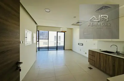 Empty Room image for: Apartment - 1 Bathroom for rent in Mirdif Hills - Mirdif - Dubai, Image 1