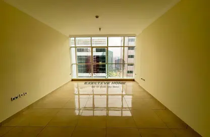 Empty Room image for: Apartment - 2 Bedrooms - 2 Bathrooms for rent in Zig Zag Building - Tourist Club Area - Abu Dhabi, Image 1