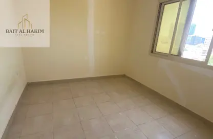 شقة - غرفة نوم - 1 حمام للايجار في مساكن كورنيش عجمان - طريق كورنيش عجمان - عجمان