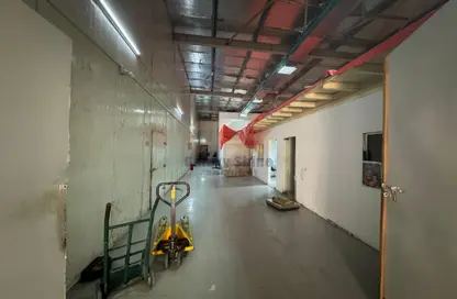 مستودع - استوديو - 2 حمامات للايجار في المنطقة الصناعية بالقصيص - القصيص - دبي
