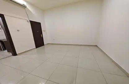 Apartment - Studio - 1 Bathroom for rent in Al Saada Street - Al Mushrif - Abu Dhabi