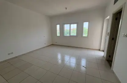 Villa - 3 Bedrooms - 3 Bathrooms for rent in Springs 11 - The Springs - Dubai