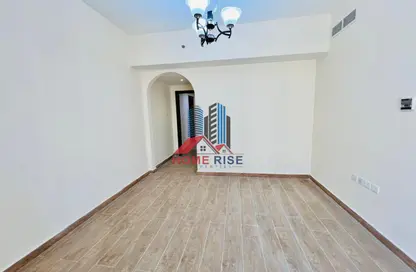 Apartment - 3 Bedrooms - 3 Bathrooms for rent in Muwaileh 29 Building - Muwaileh - Sharjah