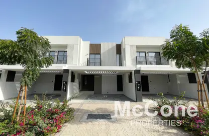 Villa - 3 Bedrooms - 3 Bathrooms for rent in Greenviews 2 - EMAAR South - Dubai South (Dubai World Central) - Dubai