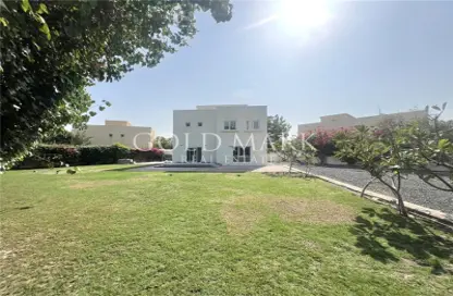 Villa - 3 Bedrooms - 3 Bathrooms for rent in Meadows 1 - Meadows - Dubai