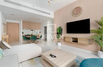 Apartment - 1 Bedroom - 1 Bathroom for sale in Beach Vista - EMAAR Beachfront - Dubai Harbour - Dubai