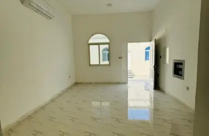 Villa - 3 Bedrooms - 3 Bathrooms for rent in Seih Al Uraibi - Ras Al Khaimah Villa - 3 Bedrooms - 3 Bathrooms for rent in Seih Al Uraibi - Ras Al Khaimah