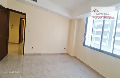 صورة لـ غرفة فارغة شقة - 3 غرف نوم - 3 حمامات للايجار في شارع حمدان - أبوظبي ، صورة رقم 1