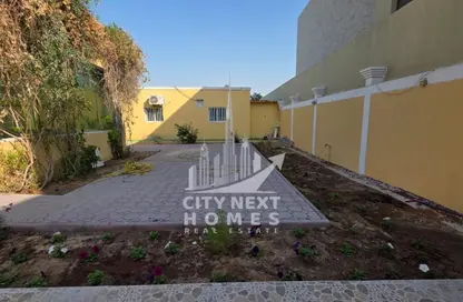 فيلا - 4 غرف نوم - 5 حمامات للايجار في المحيصنة 1 - المحيصنة - دبي