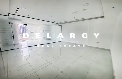 مكتب - استوديو للايجار في B2B  برج - الخليج التجاري - دبي