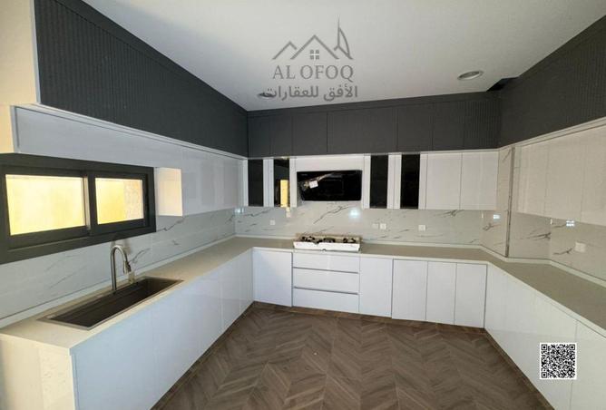 15585301 - Property Image 3