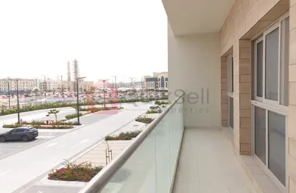 شقة - 2 غرف نوم - 3 حمامات للبيع في شقق حديقة الزاهية - الزاهية - تجارية مويلح - الشارقة