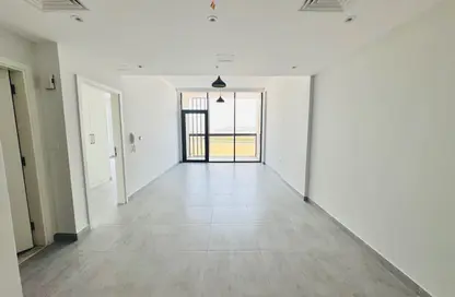 Apartment - 1 Bedroom - 2 Bathrooms for rent in Muwaileh 29 Building - Muwaileh - Sharjah