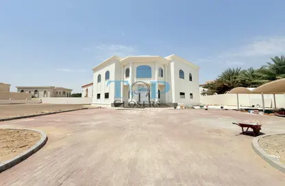 فيلا - 5 غرف نوم - 8 حمامات للايجار في السروج - العين