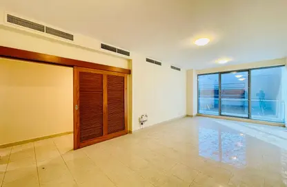 Apartment - 3 Bedrooms - 4 Bathrooms for rent in Silver Sands 2 - Mankhool - Bur Dubai - Dubai