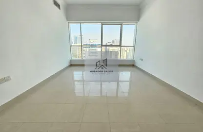 شقة - 3 غرف نوم - 3 حمامات للايجار في 1 زاخر تاور - أبراج زاخر - التعاون - الشارقة