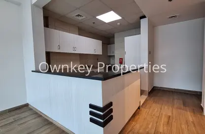 Apartment - 1 Bedroom - 2 Bathrooms for rent in Flamingo Building - Jumeirah Village Circle - Dubai