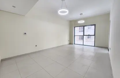 Apartment - 1 Bedroom - 2 Bathrooms for rent in Jumeirah Garden City - Al Satwa - Dubai