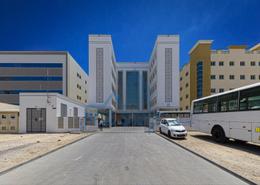 سكن عمال - 8 حمامات للكراء في المرحلة 2 - مجمع دبي للإستثمار - دبي