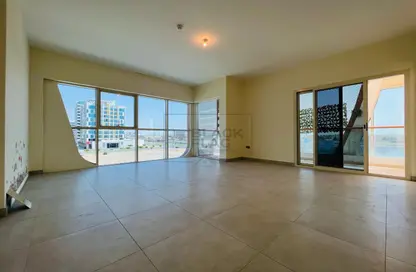 Apartment - 2 Bedrooms - 4 Bathrooms for rent in The Golden Tower - Al Raha Beach - Abu Dhabi