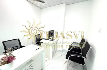 مكتب - استوديو - 1 حمام للايجار في الشندغة - دبي