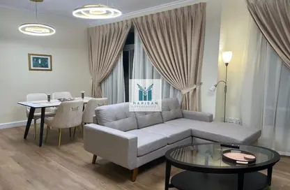 صورة لـ غرفة المعيشة / غرفة الطعام شقة - غرفة نوم - 2 حمامات للايجار في B برج فيوز - برج فيوز - دبي وسط المدينة - دبي ، صورة رقم 1