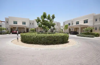 تاون هاوس - 2 غرف نوم - 3 حمامات للبيع في قرية الخليج - الغدير - أبوظبي