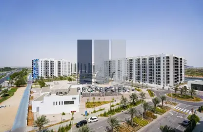 Apartment - 3 Bedrooms - 4 Bathrooms for sale in Waters Edge - Yas Island - Abu Dhabi