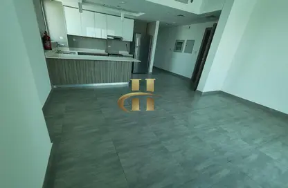 Apartment - 1 Bedroom - 2 Bathrooms for rent in Alpha Green Tower - Jumeirah Village Circle - Dubai