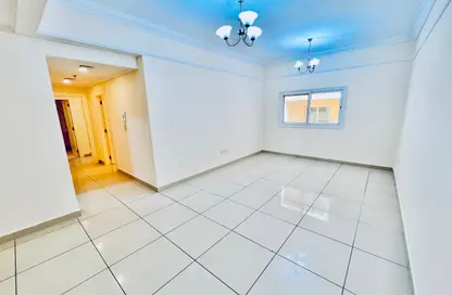 Apartment - 2 Bedrooms - 2 Bathrooms for rent in Muwaileh 29 Building - Muwaileh - Sharjah