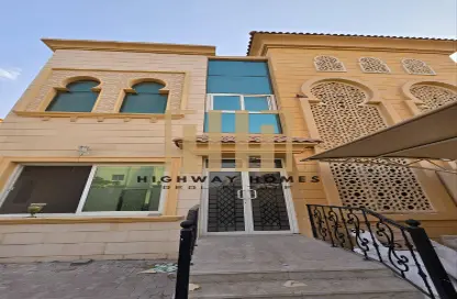 فيلا - 4 غرف نوم - 5 حمامات للايجار في الرفاعة - الحيرة - الشارقة