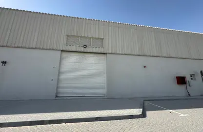 Warehouse - Studio - 1 Bathroom for rent in Mussafah Industrial Area - Mussafah - Abu Dhabi