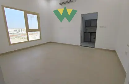 Apartment - Studio - 1 Bathroom for rent in Baniyas East - Baniyas - Abu Dhabi