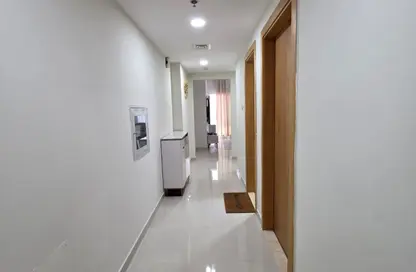 شقة - 2 غرف نوم - 2 حمامات للبيع في مساكن كورنيش عجمان - طريق كورنيش عجمان - عجمان