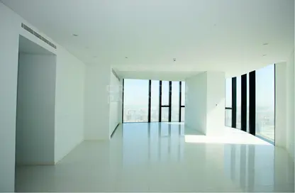 Apartment - 4 Bedrooms - 4 Bathrooms for rent in Burj Mohammed Bin Rashid at WTC - Corniche Road - Abu Dhabi