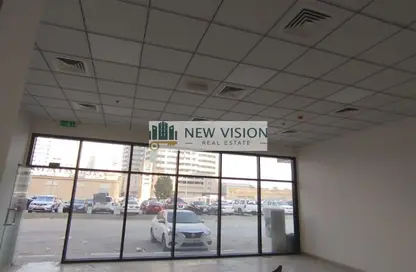 Shop - Studio - 1 Bathroom for rent in Al Khan - Sharjah