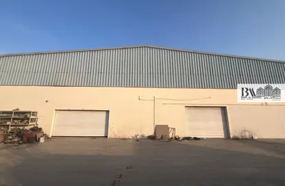 Warehouse - Studio - 3 Bathrooms for rent in Al Qusais Industrial Area 3 - Al Qusais Industrial Area - Al Qusais - Dubai