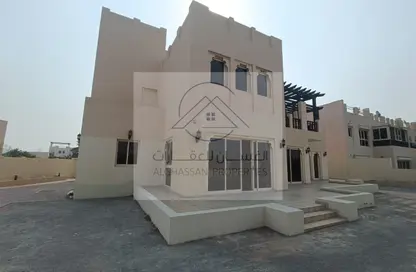 فيلا - 4 غرف نوم - 6 حمامات للايجار في فلل قرية الحمرا - قرية الحمرا - رأس الخيمة