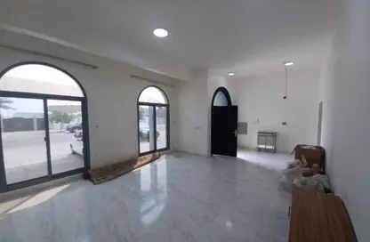 Villa - 3 Bedrooms - 5 Bathrooms for rent in Khuzam - Ras Al Khaimah